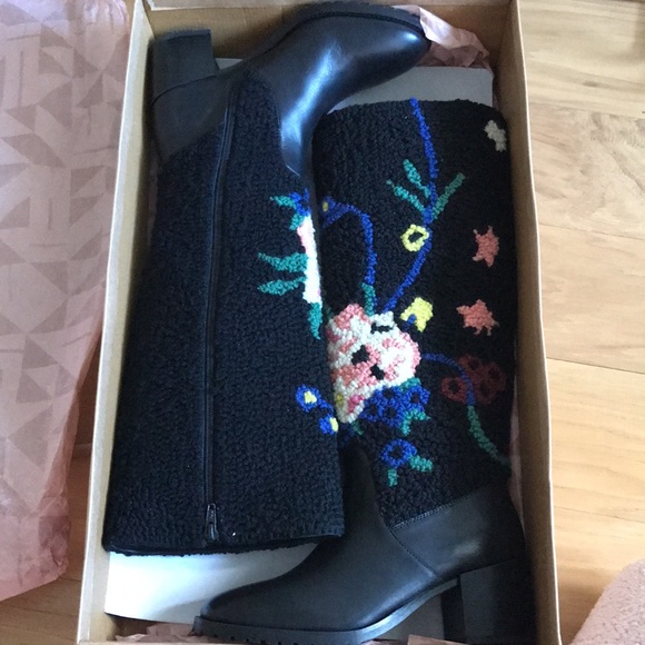 NWT Anthropologie Emily Isabella Black Leather Wool Flower Boots 8 - Picture 11 of 12